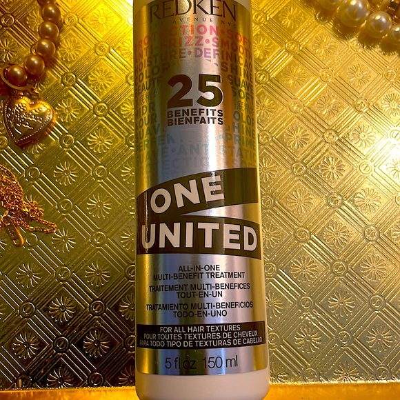 REDKEN ONE UNITED All In One Multi-Benefit Treatment - Picture 2 of 4